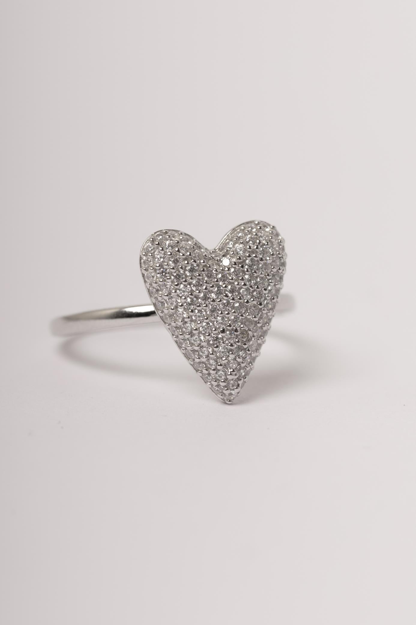 Heart pave ring